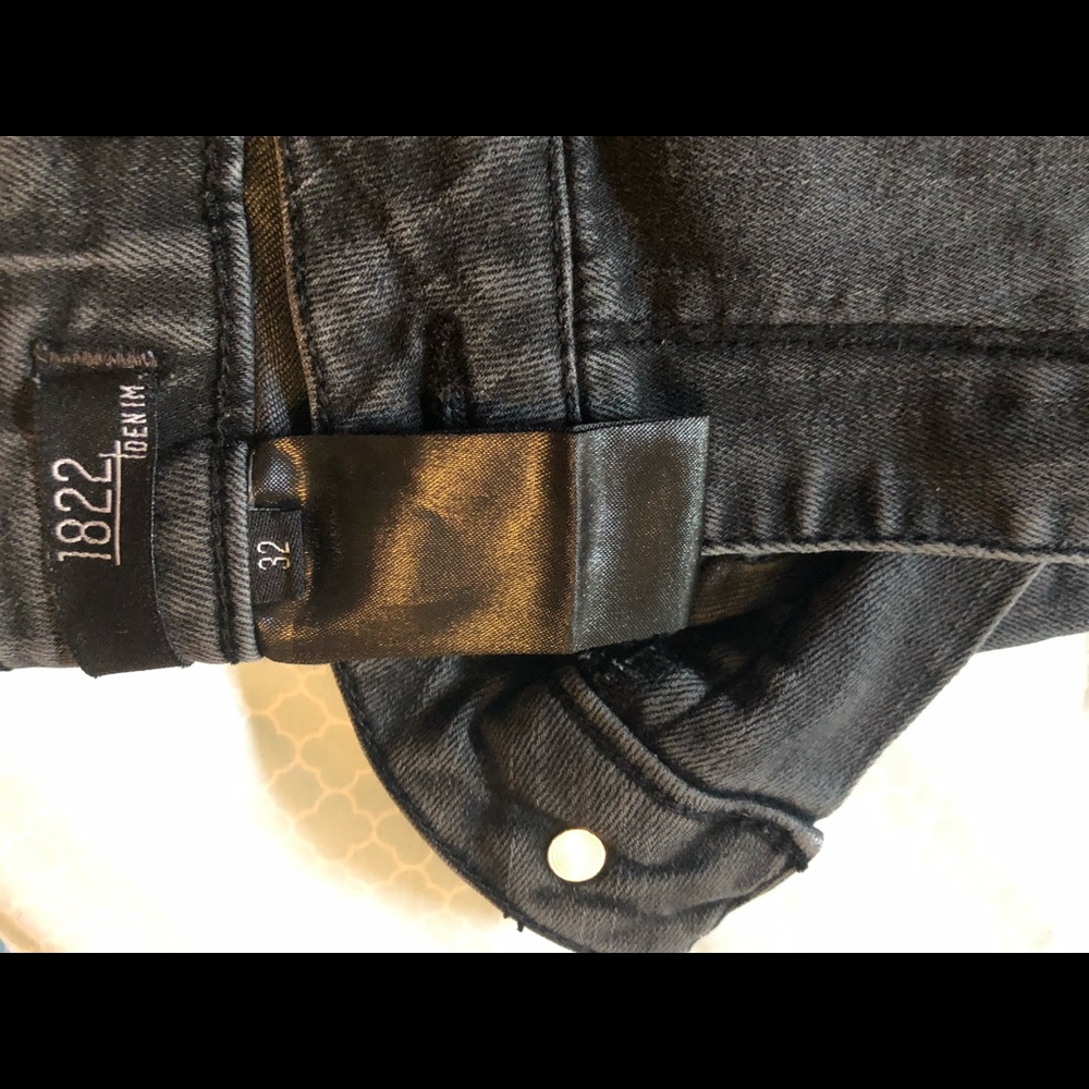 Jeans - Picture 2 of 3